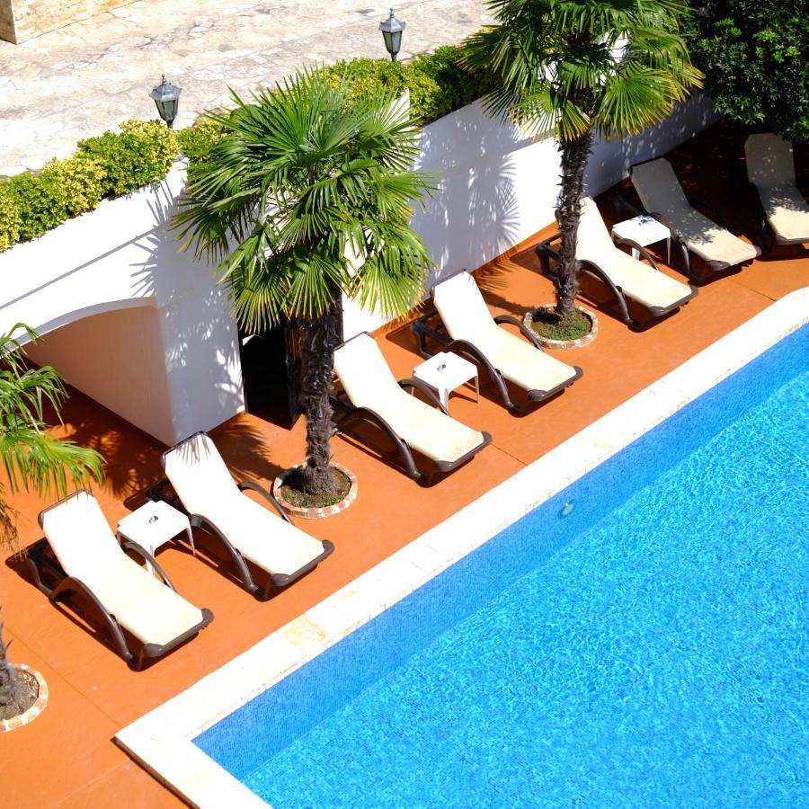 Hotel Kleopatra Ulcinj Exterior photo