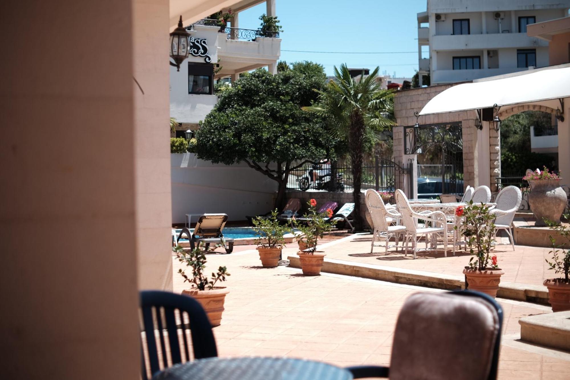 Hotel Kleopatra Ulcinj Exterior photo